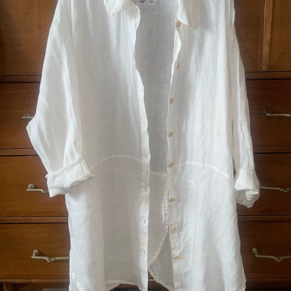 Flax White Linen Shirt with Navy Logo Label